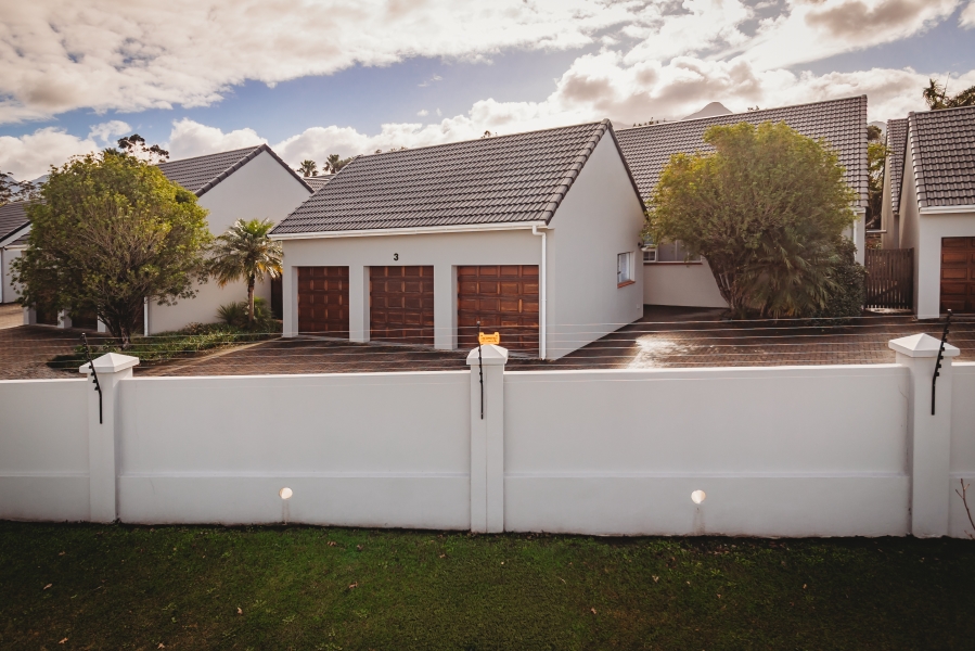 3 Bedroom Property for Sale in King George Park Western Cape